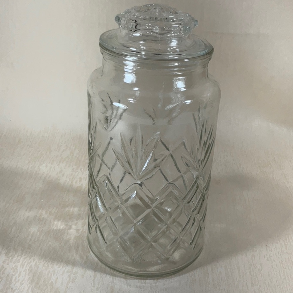 1983 Mr Peanut Glass Jar with Lid Diamond Pattern
